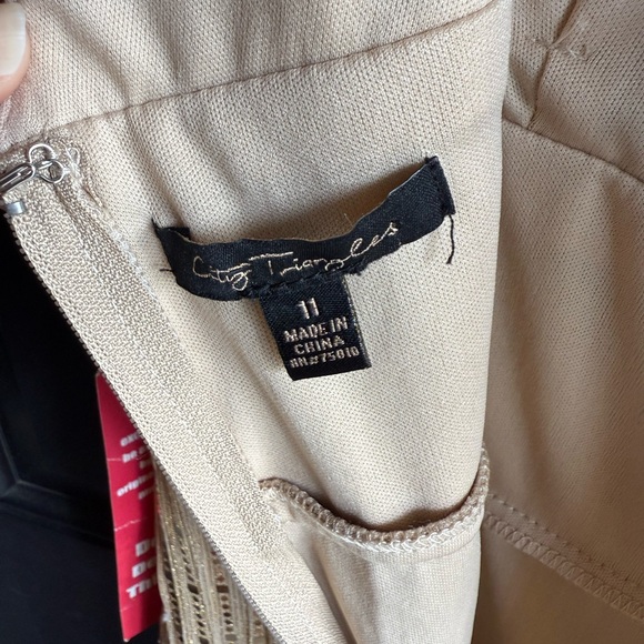 City Triangles style 8216-XV7A jumpsuit. Sequins, glittery gold design. Size 11 - Picture 13 of 14